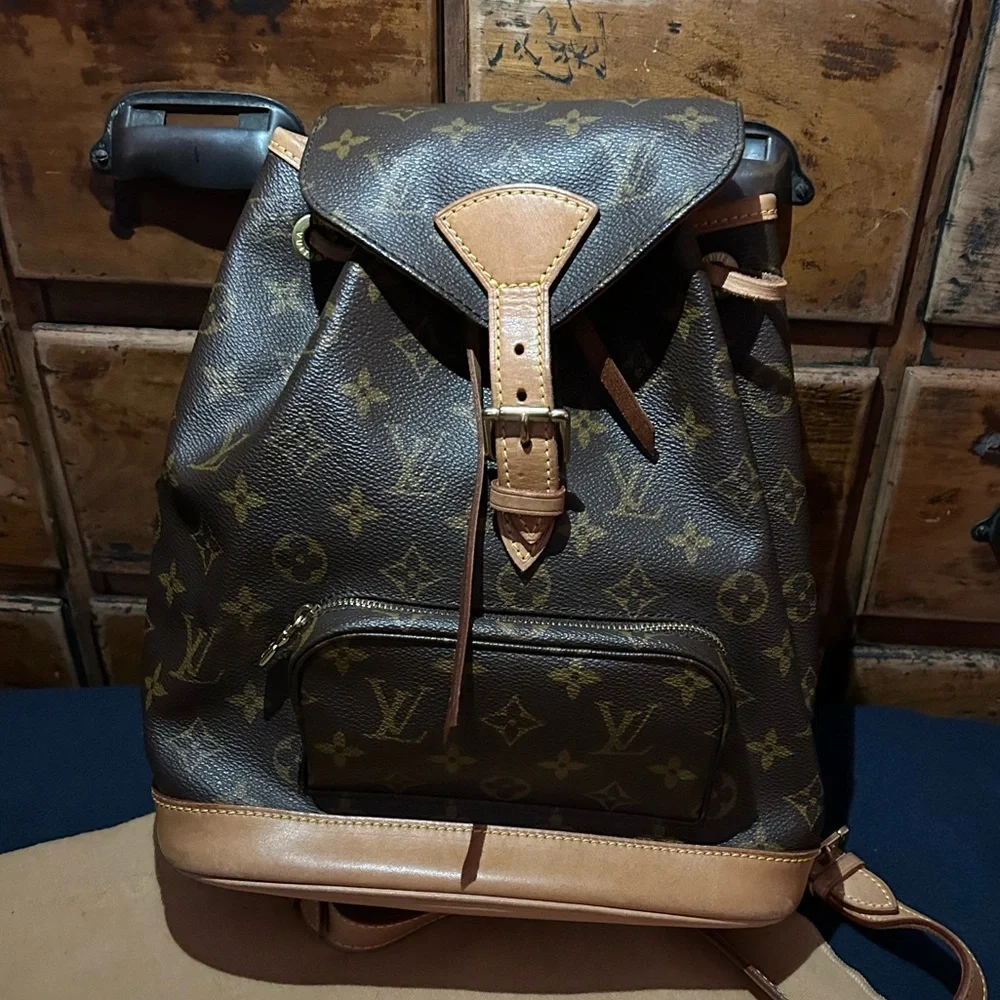 Louis Vuitton Backpack - Picture 4 of 10